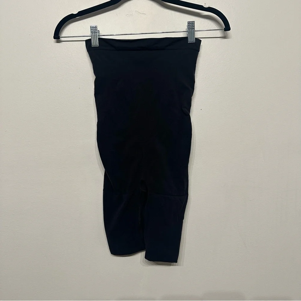 NEW Spanx High Waisted Mid Thigh Shaping Shorts